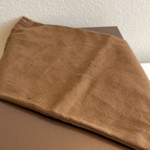 GUCCI Vitello Vernice Soft Blu Pumps - Picture 14 of 16